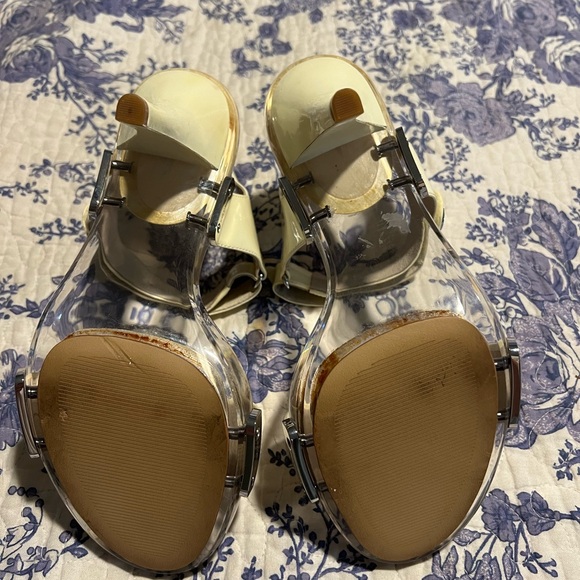 Michael Kors white patent leather clear base - Picture 6 of 8